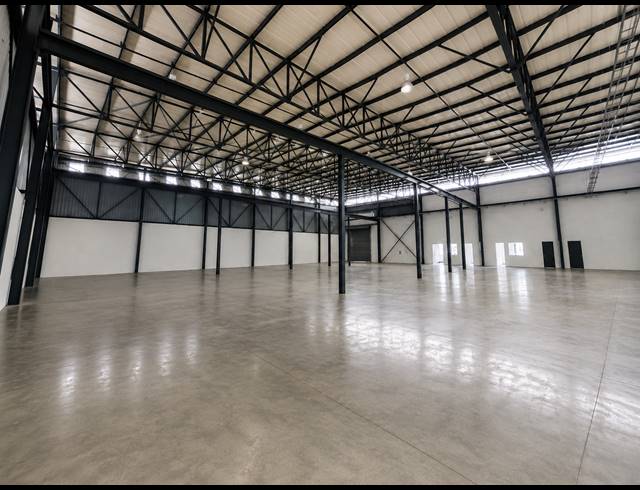 2,348M² WAREHOUSE TO LET IN LONGMEADOW
